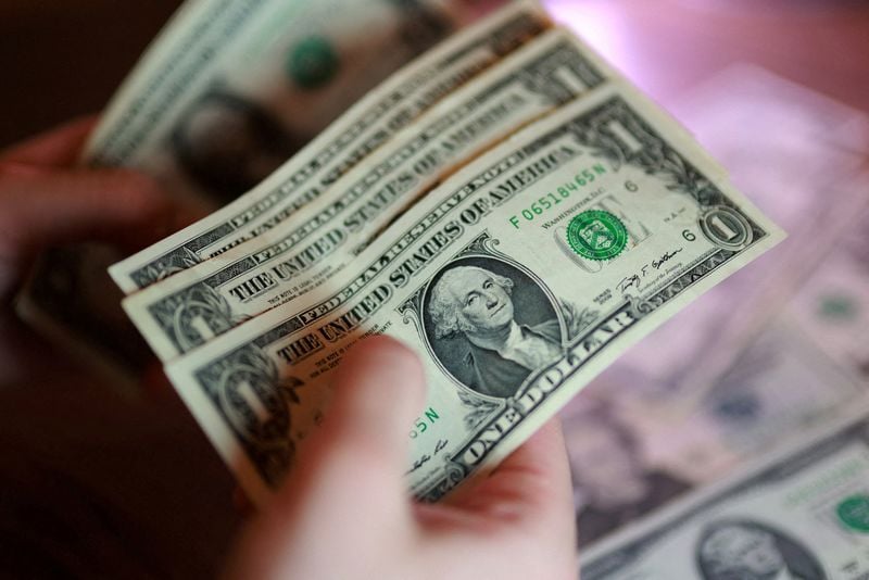 US Dollar Steady as Iran Tensions Rise; Japanese Yen Falls